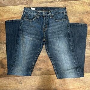 Men’s Levi jeans